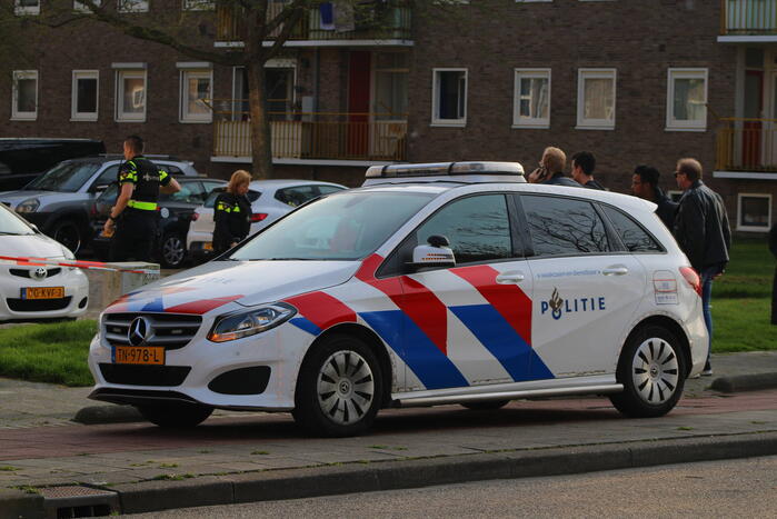 Meerdere schoten gelost op flatgebouw