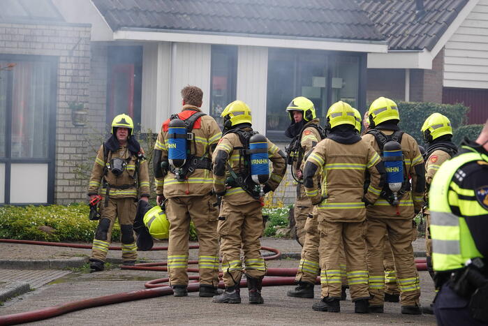Woning beschadigd door brand in schuur
