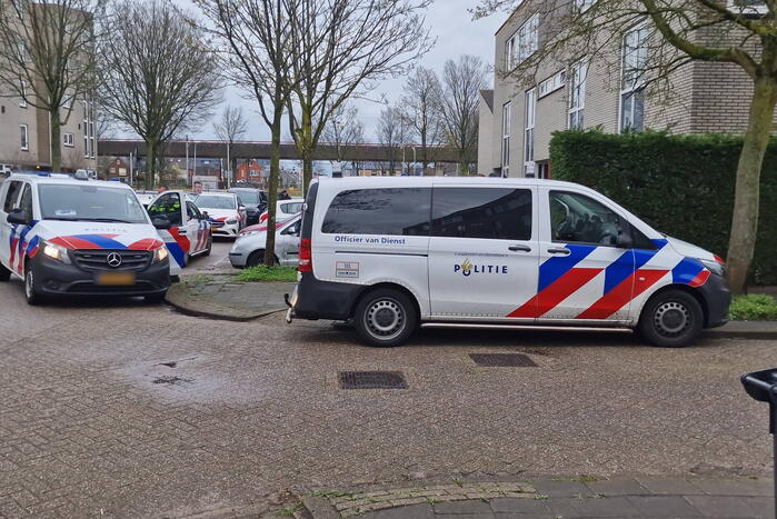 Dader op de vlucht na woningoverval