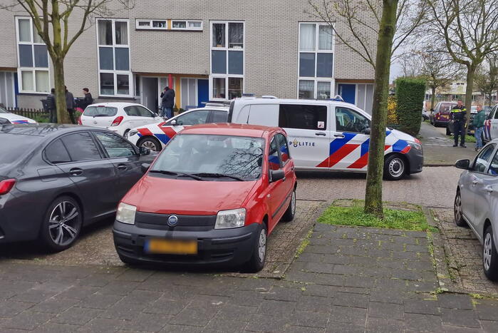 Dader op de vlucht na woningoverval