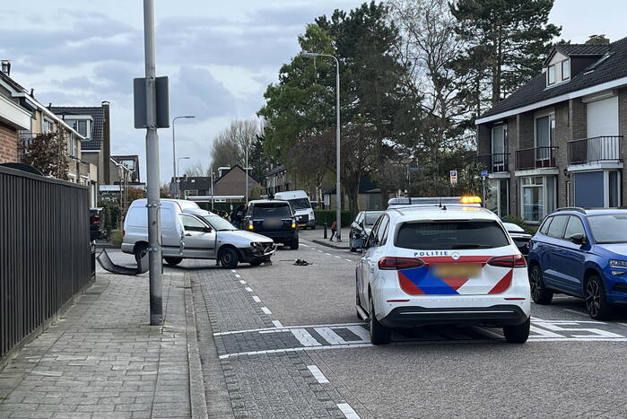 Schade na ongeval op kruising