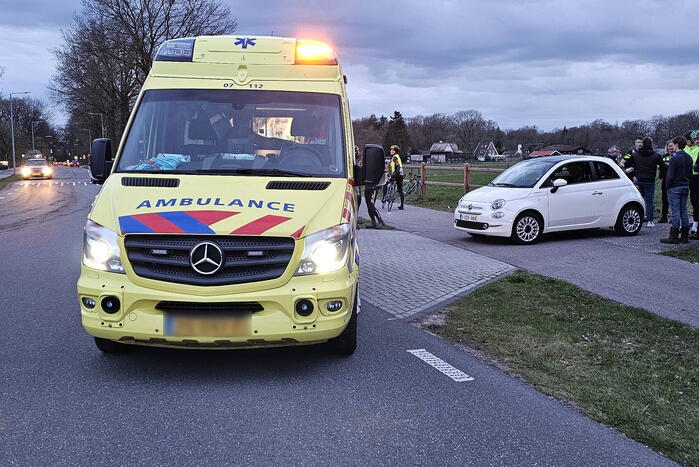 Meerdere wielrenners gewond naar ziekenhuis