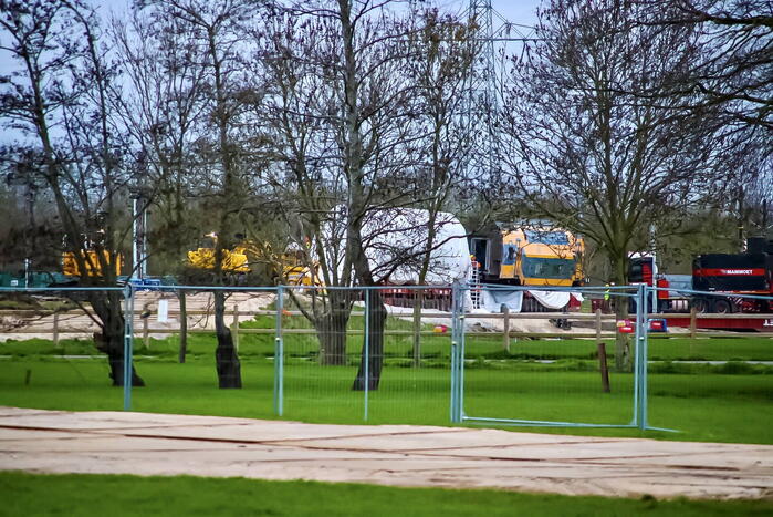 Bedrijven druk bezig berging treinstellen