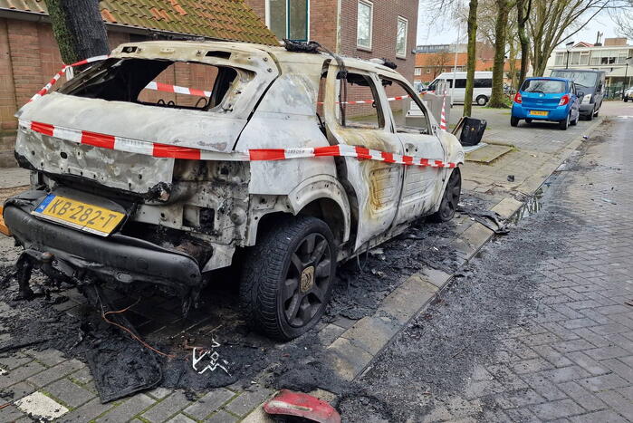 Auto verwoest door brand