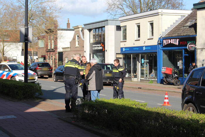 Scooterrijder gewond bij botsing met auto