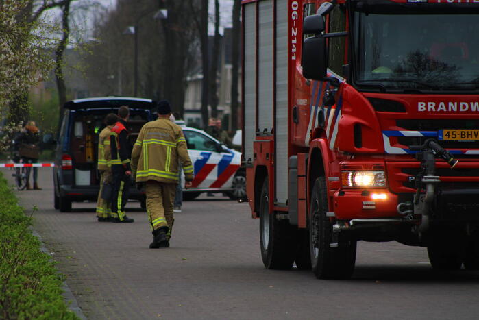 Bewoners onwel nadat onbekende stof woning in wordt gegooid