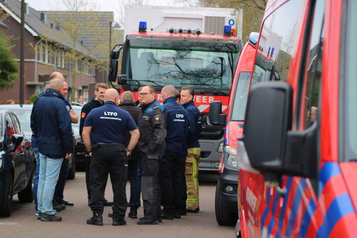 Bewoners onwel nadat onbekende stof woning in wordt gegooid