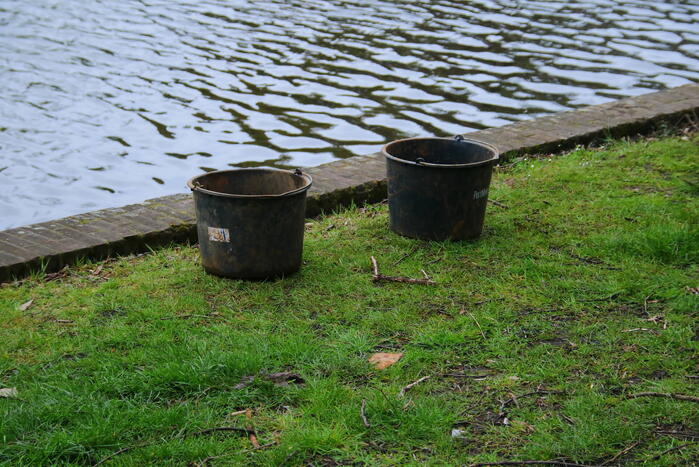 Handgranaat gevonden tijdens magneetvissen