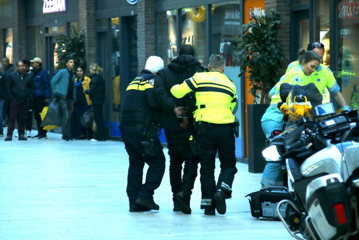 Persoon gewond na steekpartij