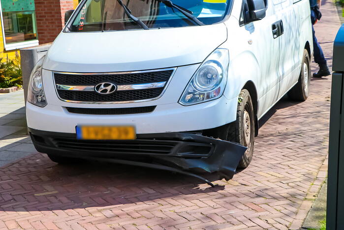 Persoon met spoed naar ziekenhuis na ongeval