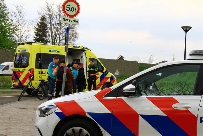 Fietser met elkaar in botsing