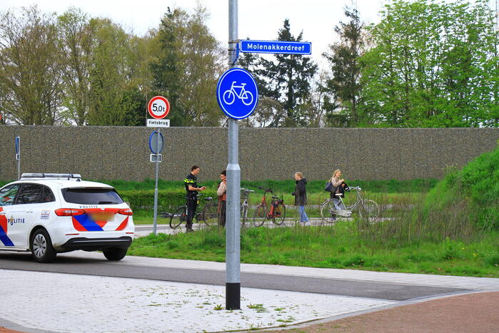 Fietser met elkaar in botsing
