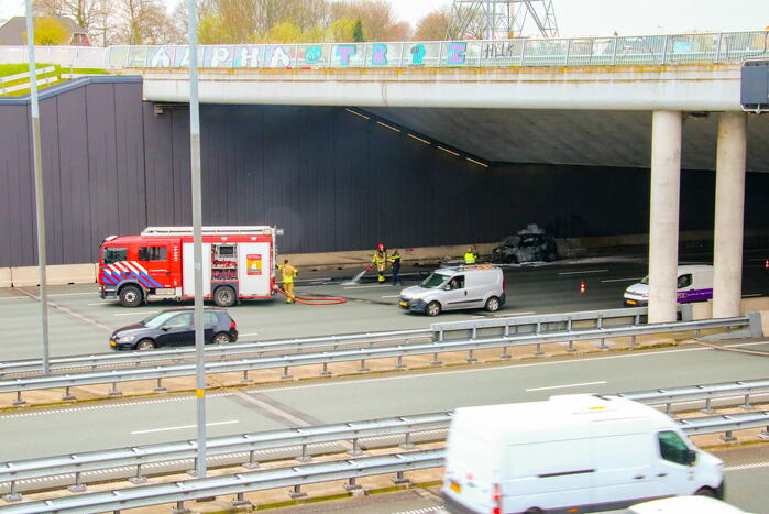 Veel file door autobrand op snelweg