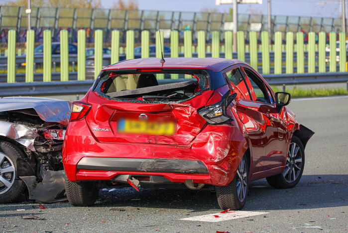 Flinke ravage op snelweg door ongeval