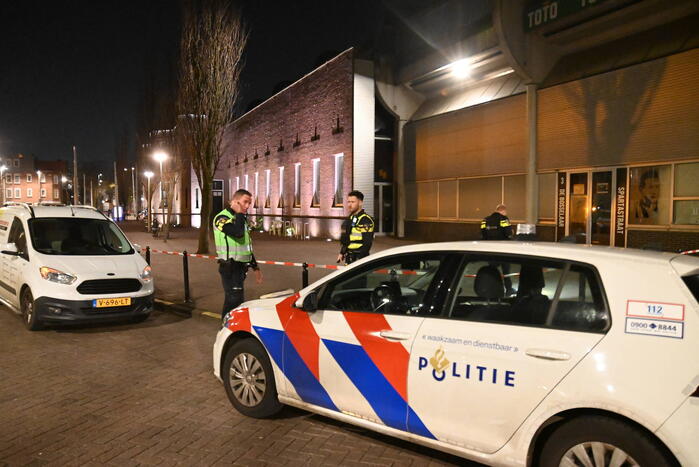 Gewonde na schietpartij afgezet bij ziekenhuis