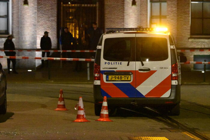 Gewonde na schietpartij afgezet bij ziekenhuis