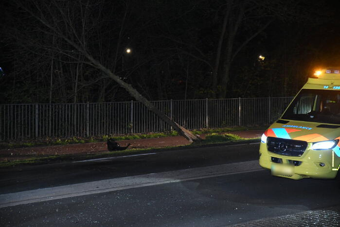 Gewonden en enorme schade bij botsing