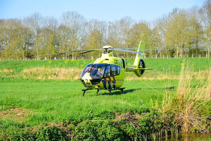Traumaheli landt midden in woonwijk