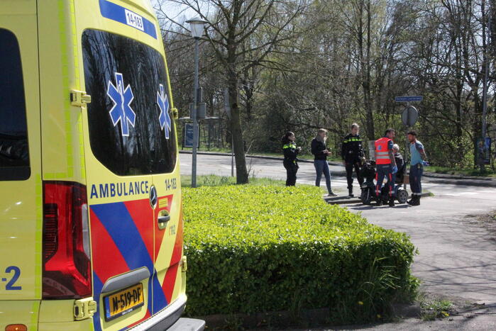 Aanrijding tussen scootmobiel en auto