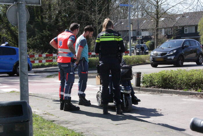 Aanrijding tussen scootmobiel en auto