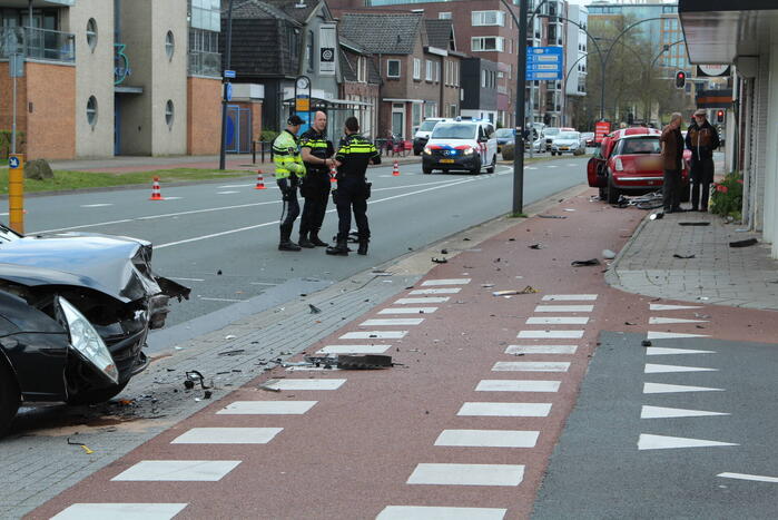 Twee auto's en fietser betrokken bij ongeval