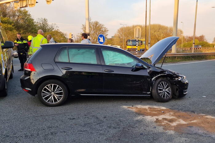Flinke schade bij botsing op kruispunt