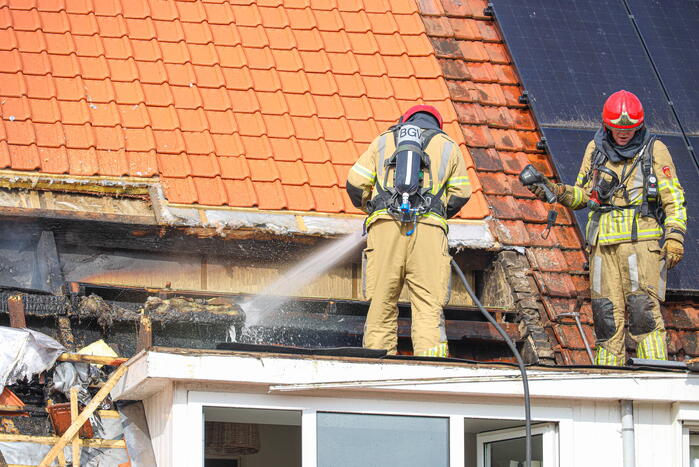 Veel schade naar brand op dak