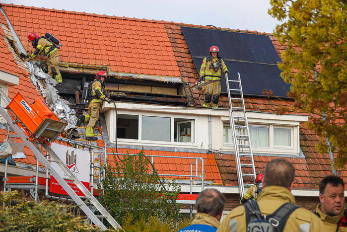Veel schade naar brand op dak