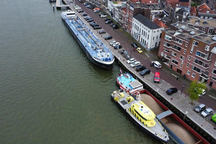 Binnenvaartschepen beschadigd na botsing