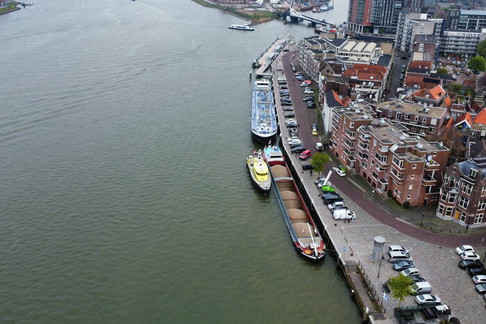 Binnenvaartschepen beschadigd na botsing