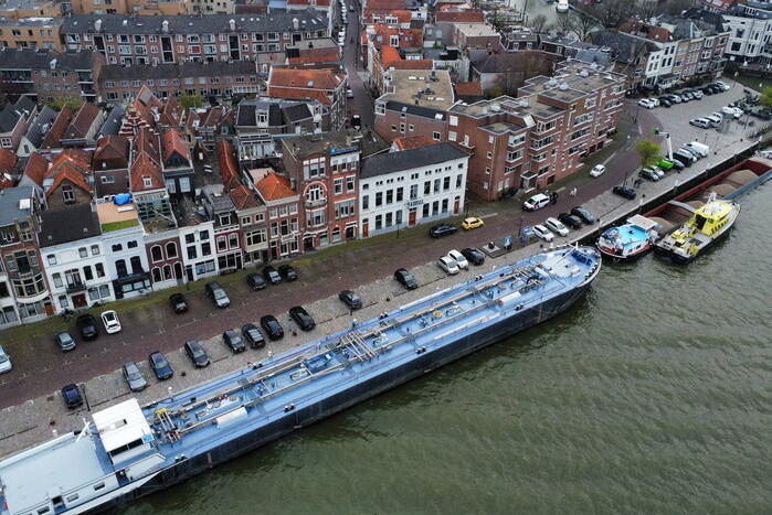 Binnenvaartschepen beschadigd na botsing