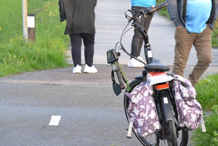 E-biker gewond bij aanrijding met auto