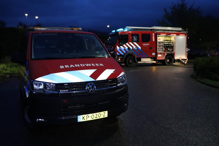 Flinke inzet voor smeulbrand op openbaar toilet