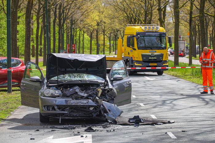 Drie personenwagens betrokken bij botsing