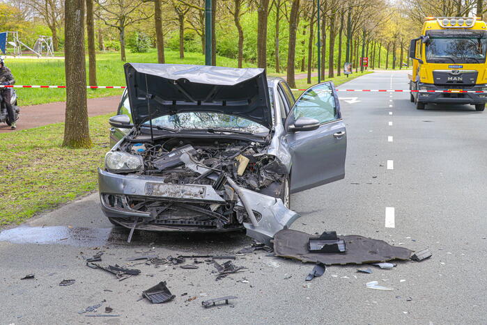 Drie personenwagens betrokken bij botsing
