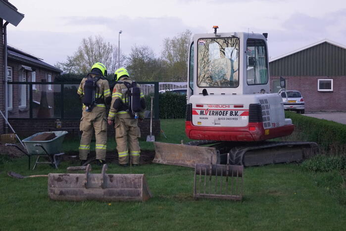 Brandweer verricht metingen bij gaslekkage