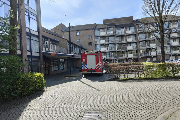 Brandweer doet onderzoek naar vreemde lucht
