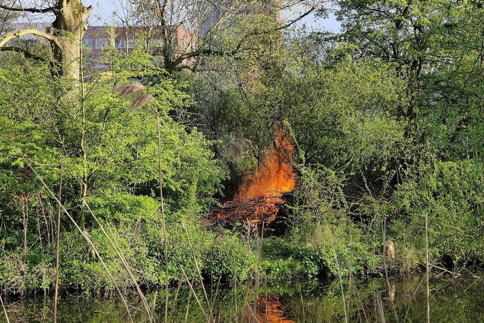 Brandweer ingezet voor hevige buitenbrand