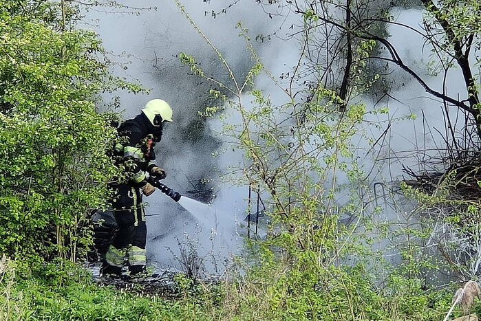 Brandweer ingezet voor hevige buitenbrand