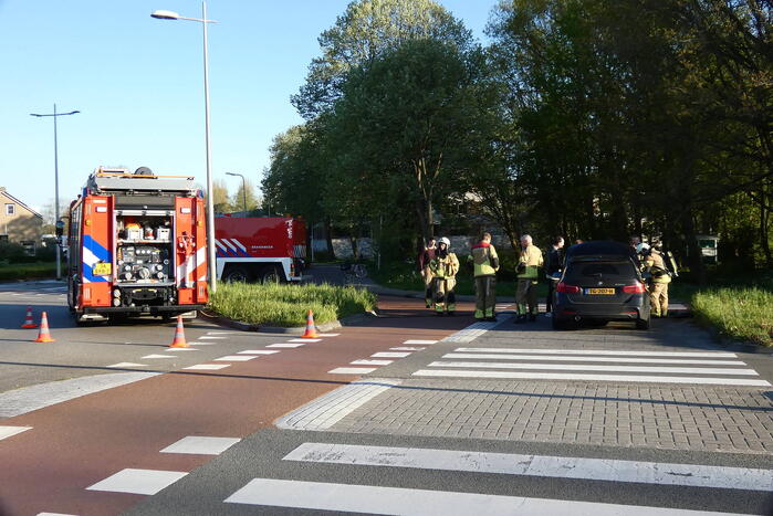 Brandweer ingezet voor mogelijke autobrand