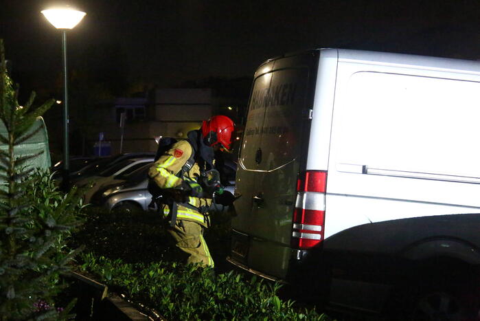 Bestelbus verwoest door brand