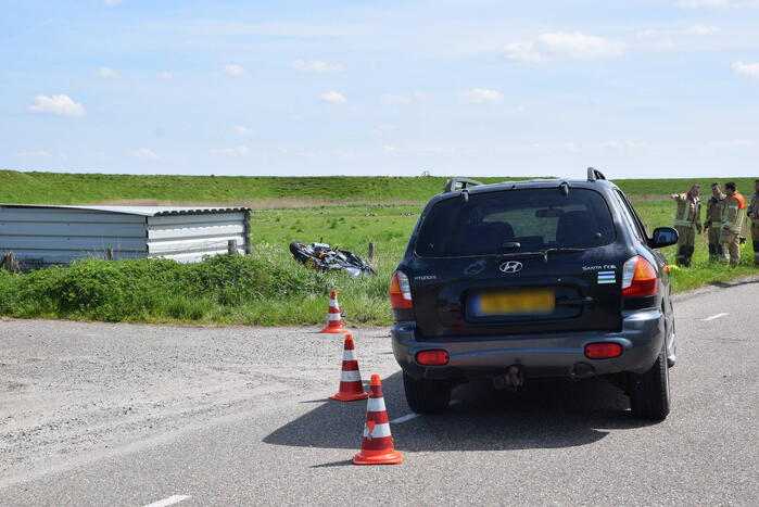 Motorrijder gewond bij aanrijding met auto