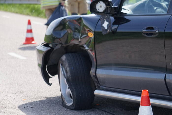 Motorrijder gewond bij aanrijding met auto