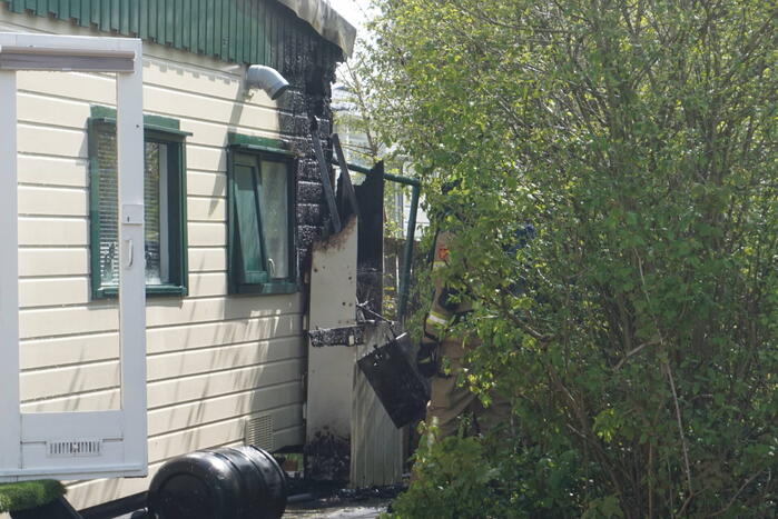 Stacaravan in brand op camping