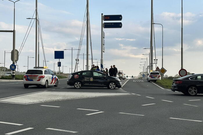 Botsing tussen twee voertuigen op kruising