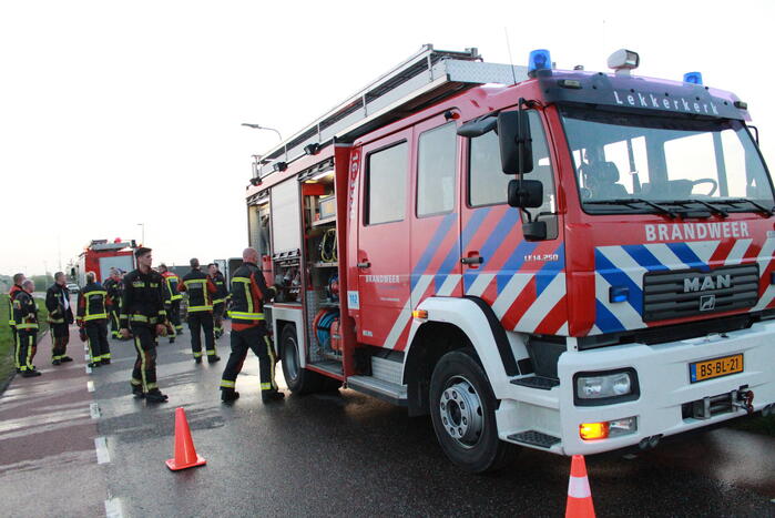 Brand in rietenkap van woning
