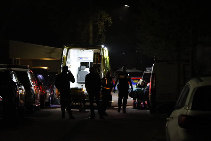 Persoon ernstig gewond na val van dak