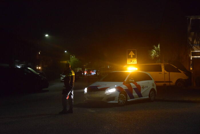 Persoon ernstig gewond na val van dak