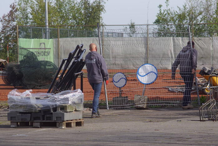 Aanleg padelbanen Tennisvereniging De Eemslag van start gegaan