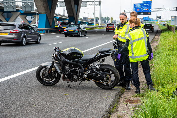 Motorrijder zwaargewond bij ongeval op snelweg